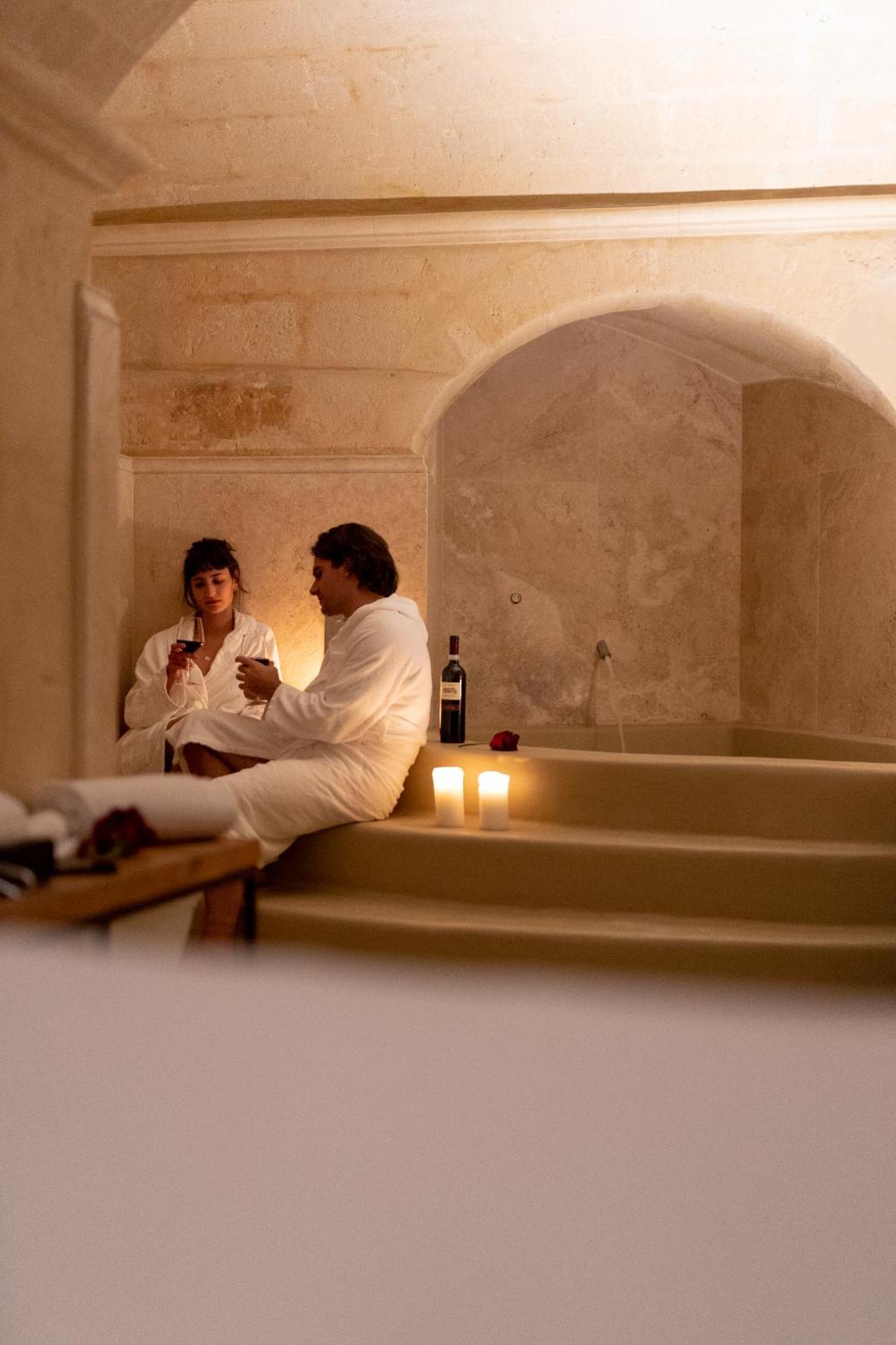 Palazzo Del Duca Hotel & Restaurant Матера Екстериор снимка