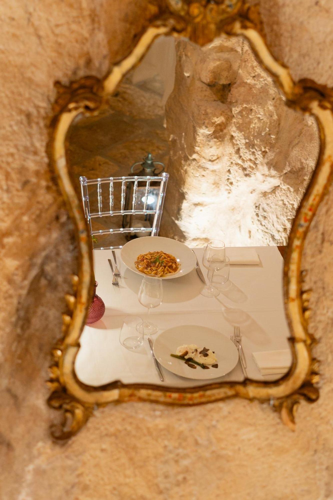 Palazzo Del Duca Hotel & Restaurant Матера Екстериор снимка
